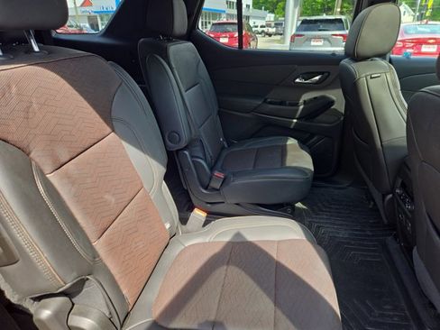 Used 2023 Chevrolet Traverse High Country AWD/4WD image 26