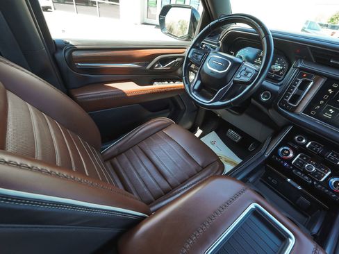 Used 2023 GMC Yukon Denali Ultimate AWD/4WD image 51