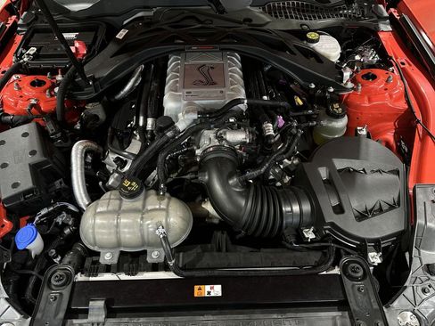 Used 2022 Ford Mustang Shelby GT500 w/ Technology Package image 17