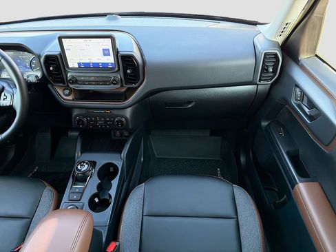 Used 2024 Ford Bronco Sport Outer Banks image 21