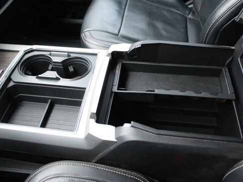 Used 2019 Ford F250 Lariat w/ Lariat Ultimate Package image 31