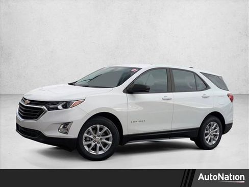 Used 2021 Chevrolet Equinox LS image 1