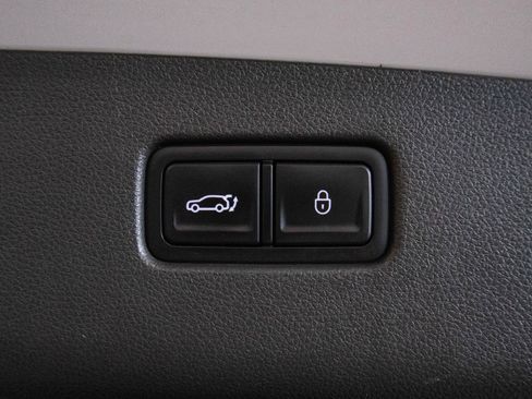 Used 2022 Genesis GV70 2.5T w/ Advanced Package AWD/4WD image 26