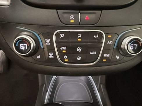 Used 2022 Chevrolet Malibu LT w/ Sport Edition FWD image 23