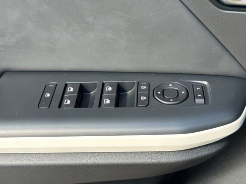 New 2025 Kia K4 GT-Line Turbo FWD image 16