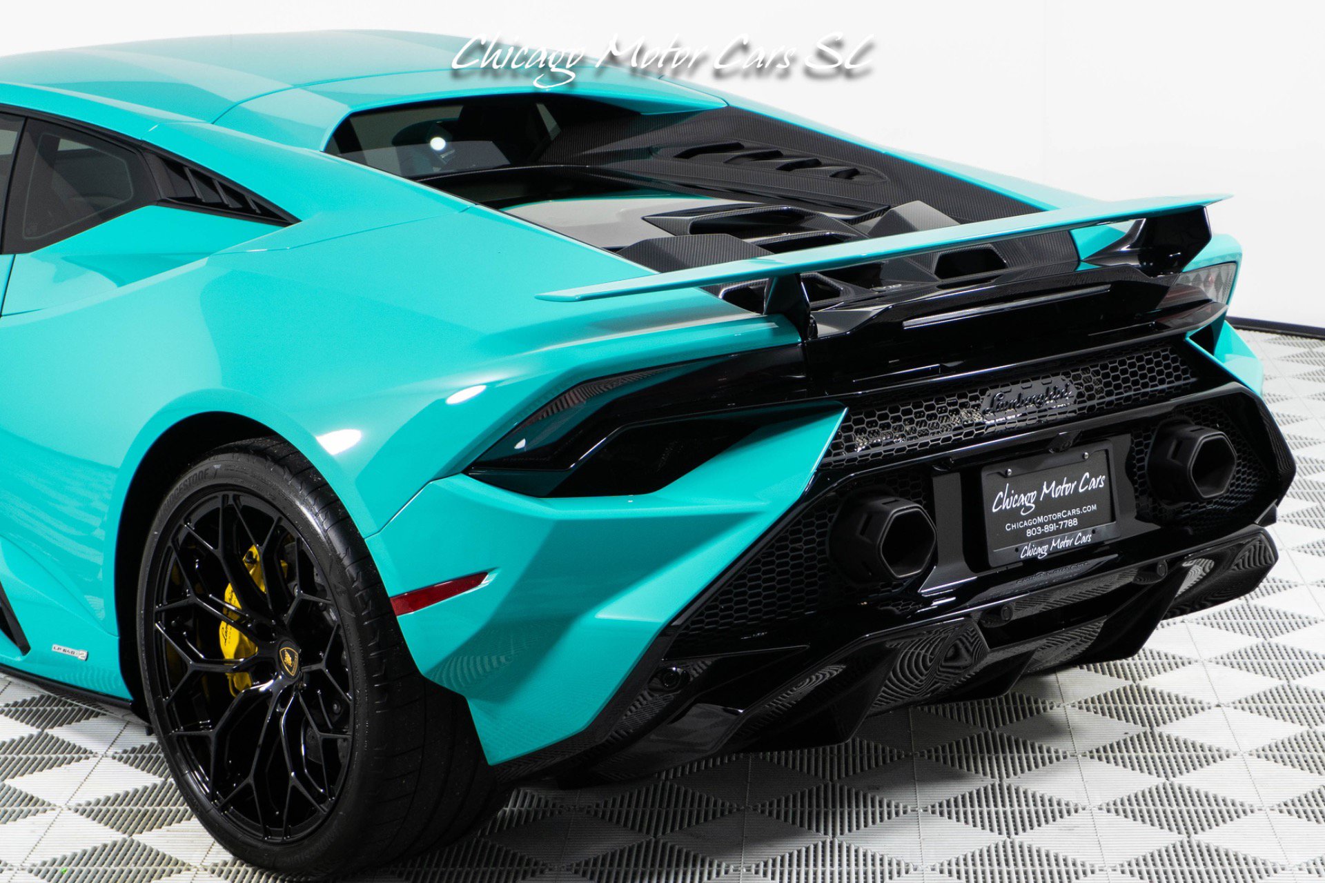 Used 2024 Lamborghini Huracan Tecnica RWD image 17