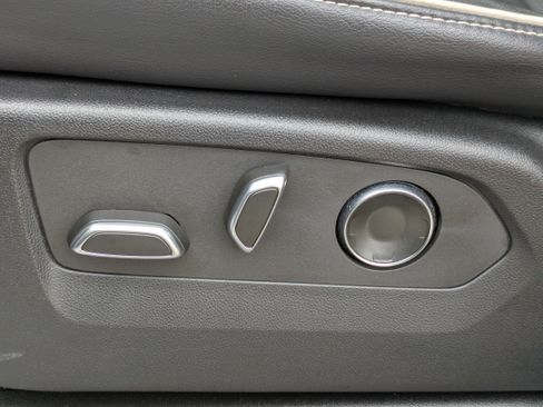 Certified 2023 Cadillac Escalade Premium Luxury image 22