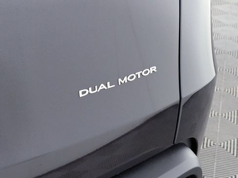 Used 2026 Tesla Model Y Long Range AWD/4WD image 11