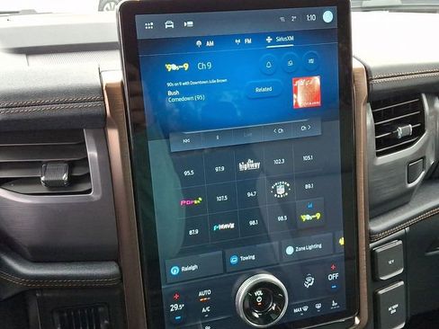 Used 2023 Ford F150 Lightning Lariat image 21