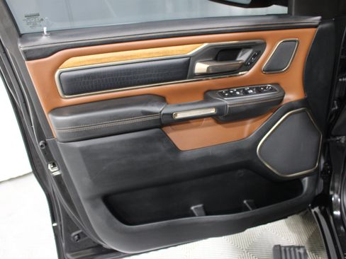 Used 2019 RAM 1500 Limited AWD/4WD image 6