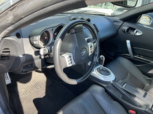 Used 2008 Nissan 350Z Touring image 18