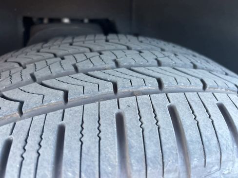 Used 2018 GMC Yukon SLT w/ Open Road Package image 13