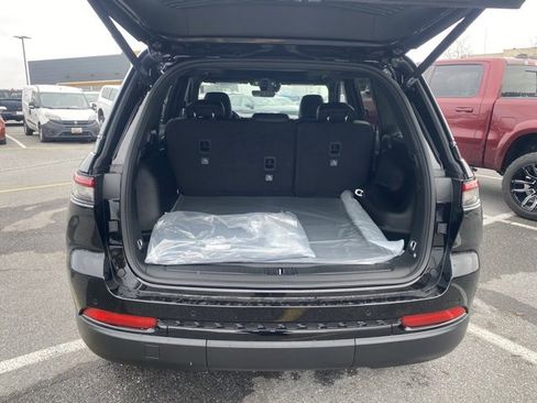 New 2025 Jeep Grand Cherokee Limited image 7