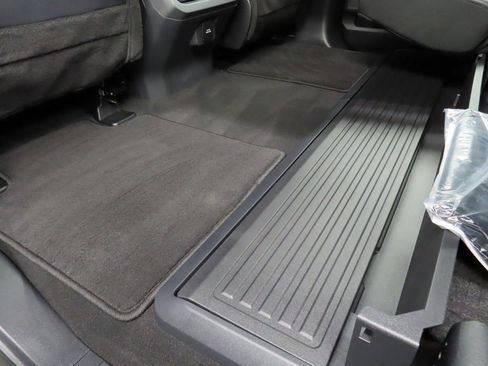 Used 2025 Ford F250 Lariat w/ Lariat Ultimate Package image 72