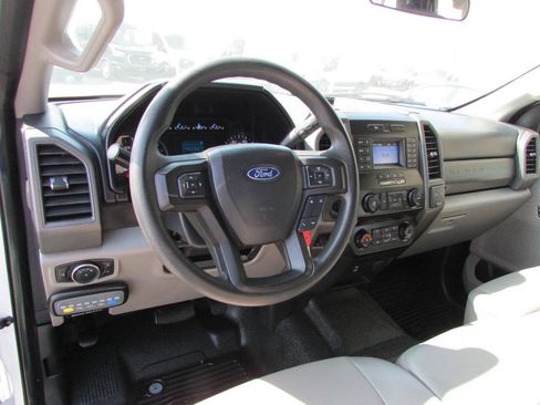 Used 2021 Ford F250 XL w/ Power Equipment Group RWD image 14