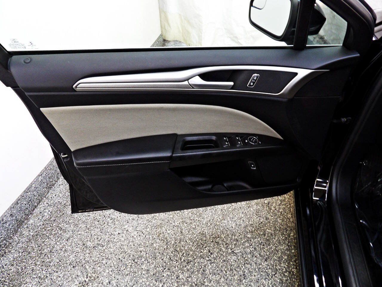 Used 2018 Ford Fusion S FWD image 7