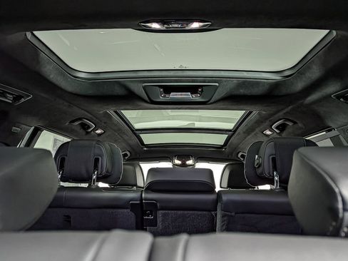 Certified 2025 BMW X7 M60i w/ Executive Package image 12