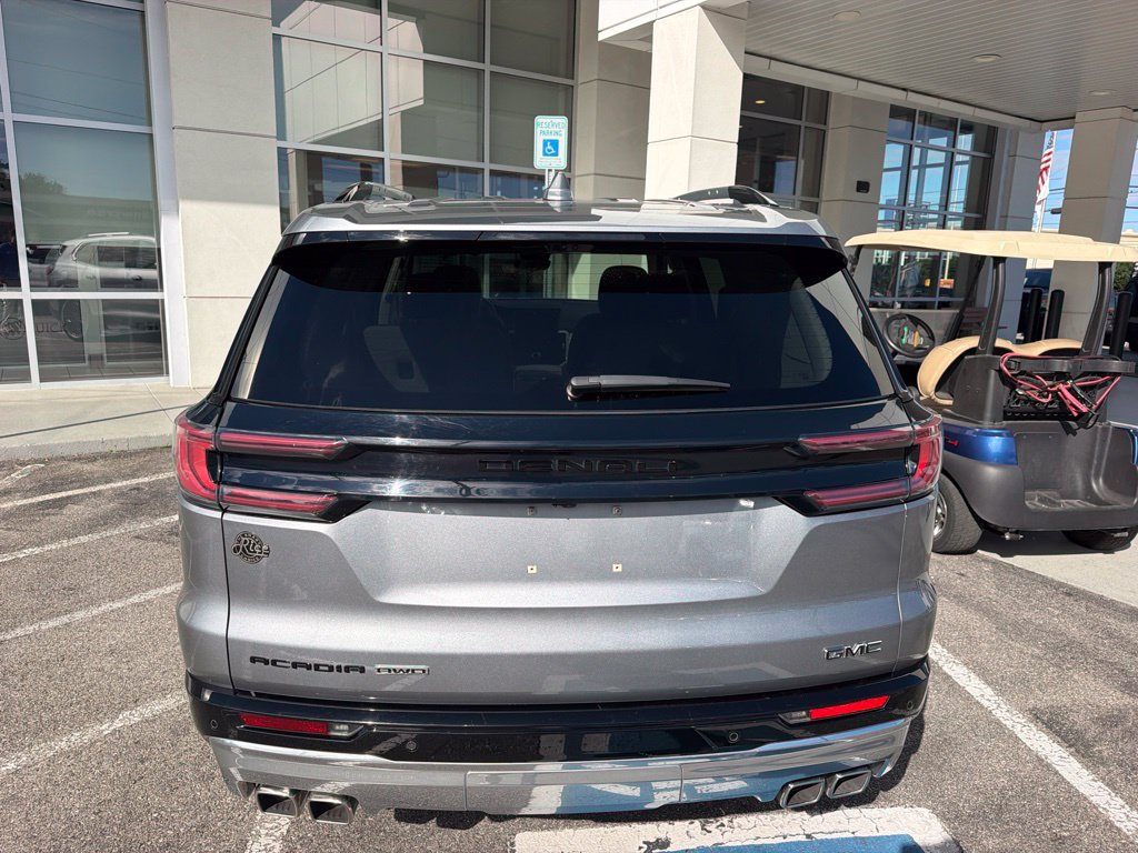 Used 2025 GMC Acadia Denali w/ Super Cruise Package AWD/4WD image 7