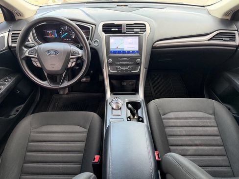 Used 2019 Ford Fusion SE image 28