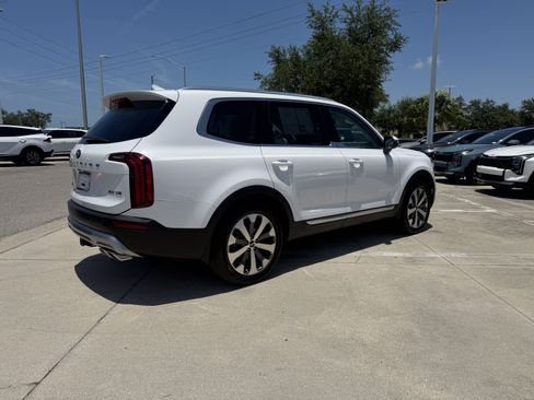 Certified 2021 Kia Telluride EX w/ EX Premium Package FWD image 4