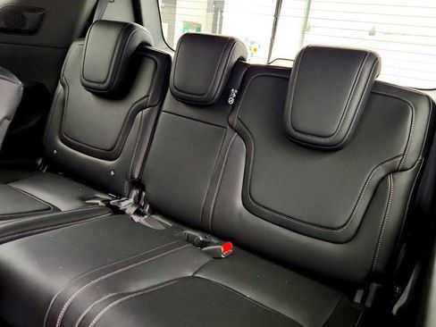 Used 2025 Nissan Armada PRO-4X w/ Pro-4X Premium Package image 23