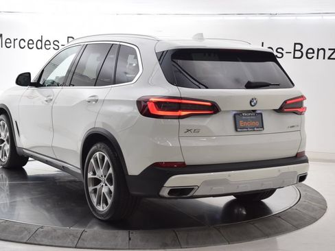 Used 2022 BMW X5 xDrive40i w/ Parking Assistance Package AWD/4WD image 4