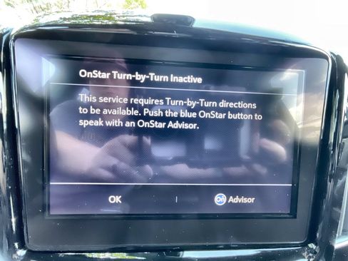 Used 2022 Chevrolet Traverse LT FWD image 14