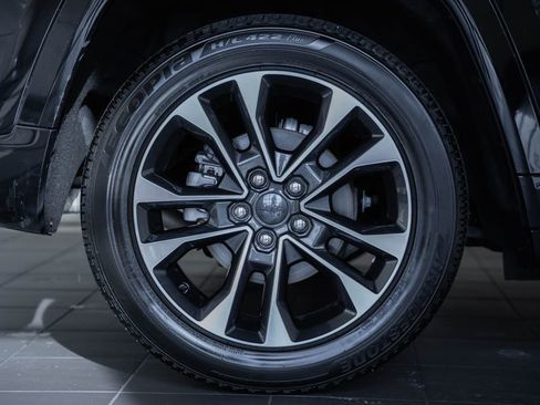 Certified 2023 Jeep Grand Cherokee Overland image 23