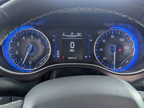 Certified 2023 Chrysler Voyager LX image 17