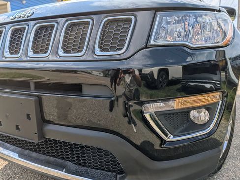 Used 2019 Jeep Compass Limited AWD/4WD image 9