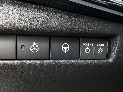 Certified 2025 Nissan Kicks SR w/ SR Premium Package AWD/4WD image 29