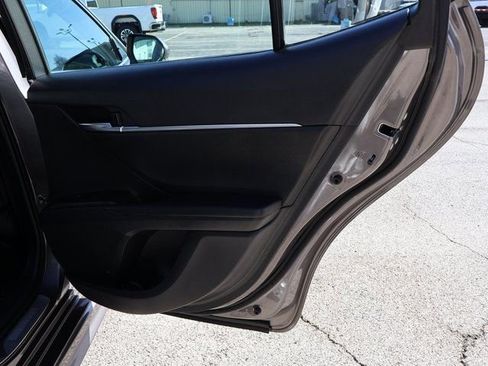 Used 2024 Toyota Camry SE image 12