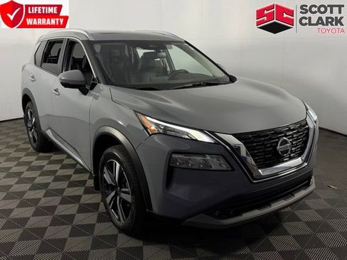 Used 2021 Nissan Rogue SL image 1