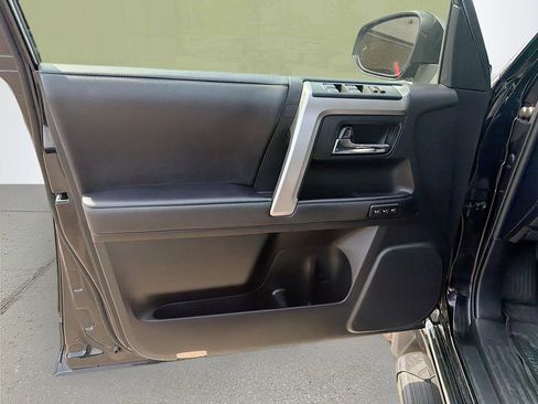 Used 2023 Toyota 4Runner Limited AWD/4WD image 21