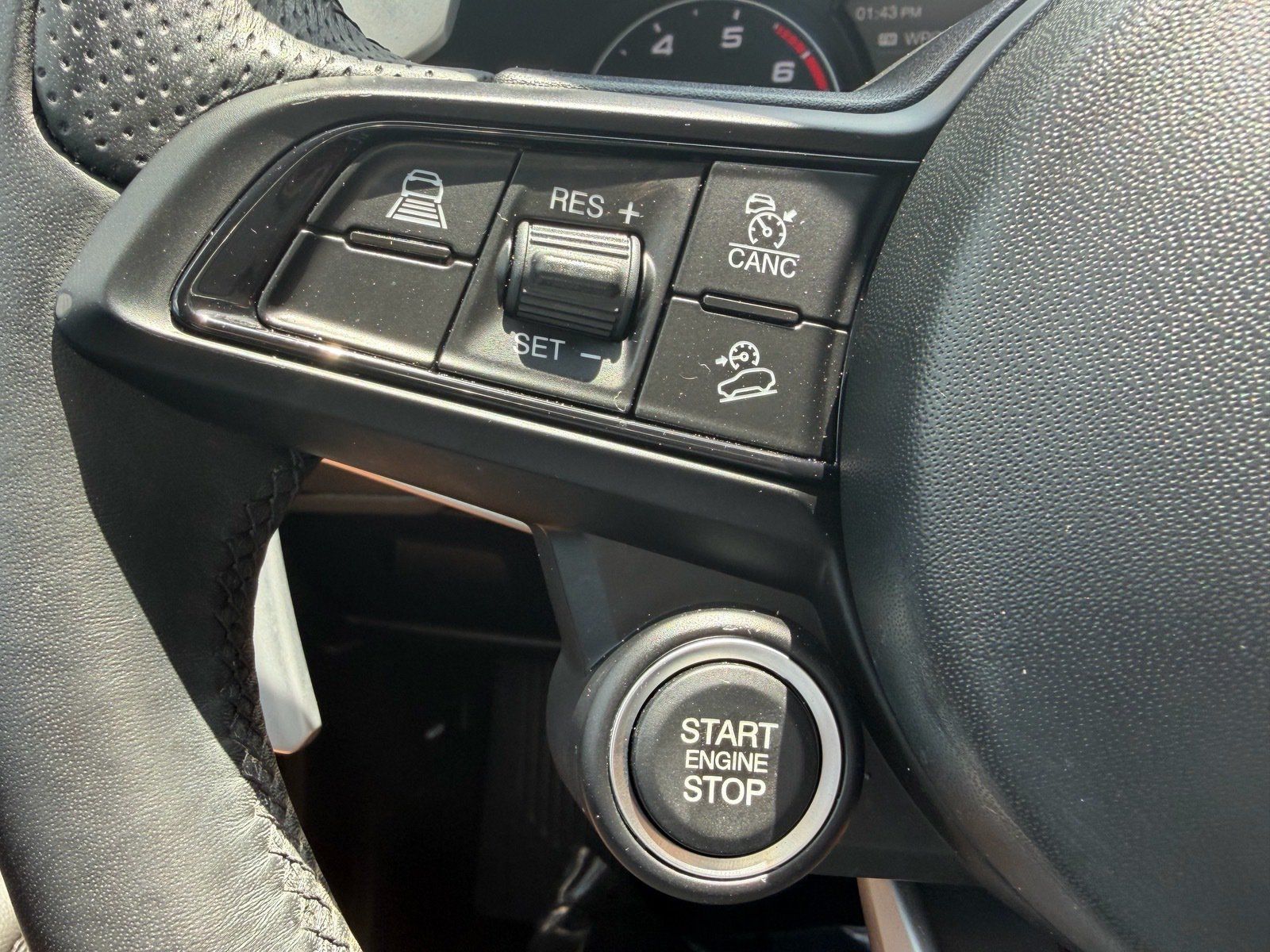 Used 2023 Alfa Romeo Stelvio Sprint RWD image 29