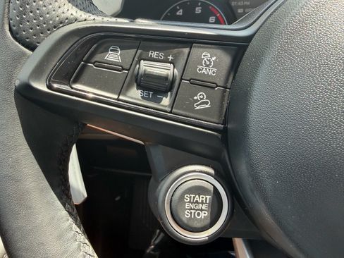 Used 2023 Alfa Romeo Stelvio Sprint RWD image 29