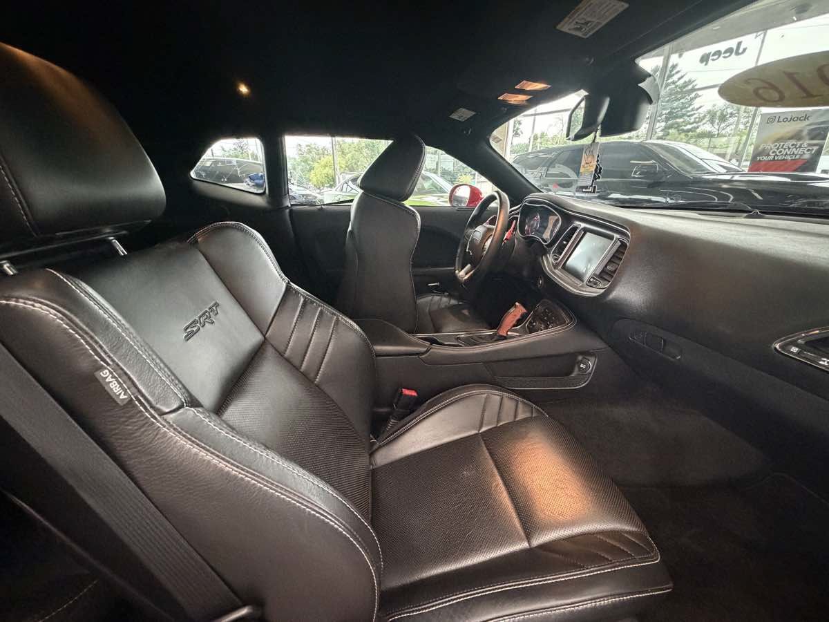 Used 2016 Dodge Challenger SRT Hellcat RWD image 29