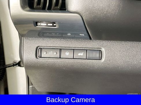 Used 2025 Nissan Pathfinder SL image 12