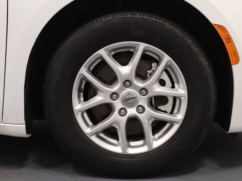 Certified 2023 Chrysler Voyager LX FWD image 27