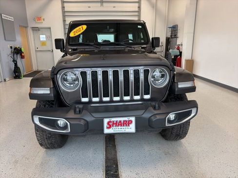 Used 2021 Jeep Wrangler Unlimited Sahara w/ Uconnect 4C Nav & Sound Group image 4