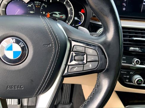 Used 2018 BMW 530i image 25