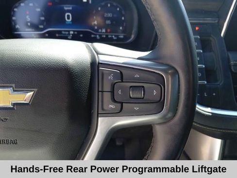 Used 2023 Chevrolet Suburban Premier AWD/4WD image 12