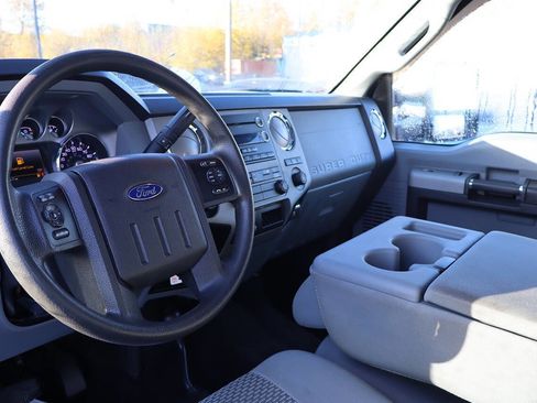 Used 2015 Ford F250 XLT w/ XLT Premium Package image 13