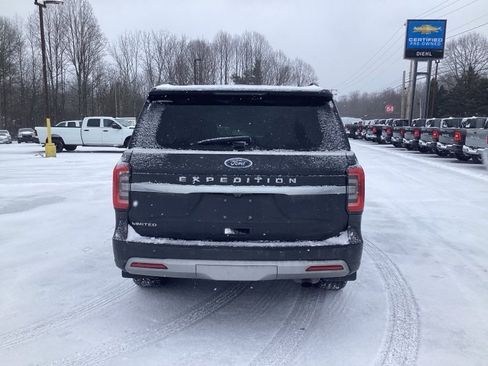 Used 2022 Ford Expedition Limited image 6