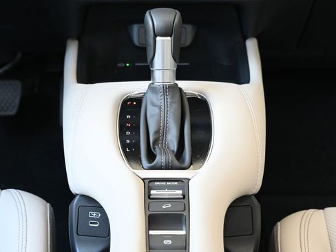 New 2026 Honda HR-V EX-L image 24