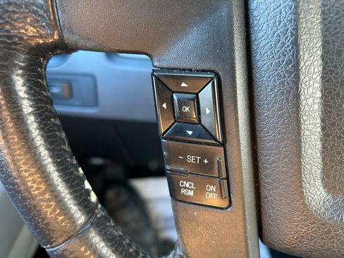 Used 2013 Ford F150 XLT w/ Luxury Equipment Group image 17