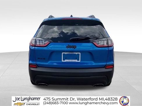 Used 2020 Jeep Cherokee Latitude Plus w/ Cold Weather Group AWD/4WD image 8