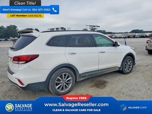 Used 2017 Hyundai Santa Fe SE FWD image 4