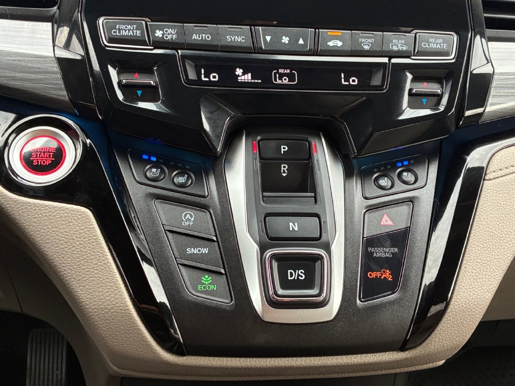 Used 2024 Honda Odyssey Elite image 4