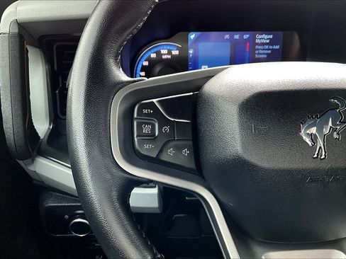 Used 2022 Ford Bronco Badlands image 11